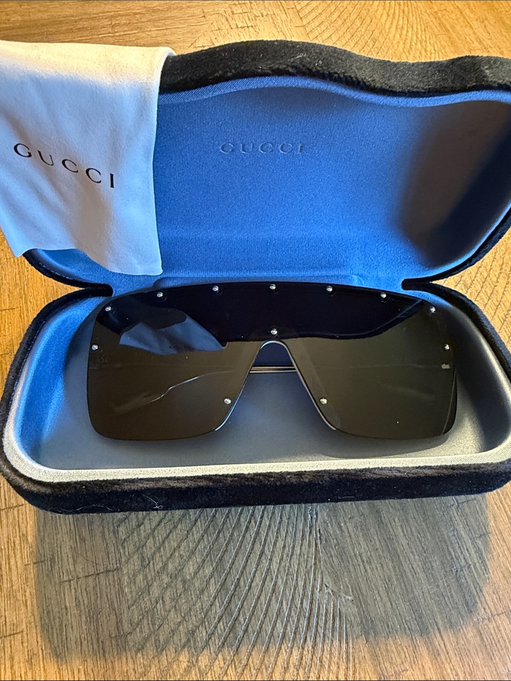 GUCCI Star Studded Rimless Shield Sunglasses